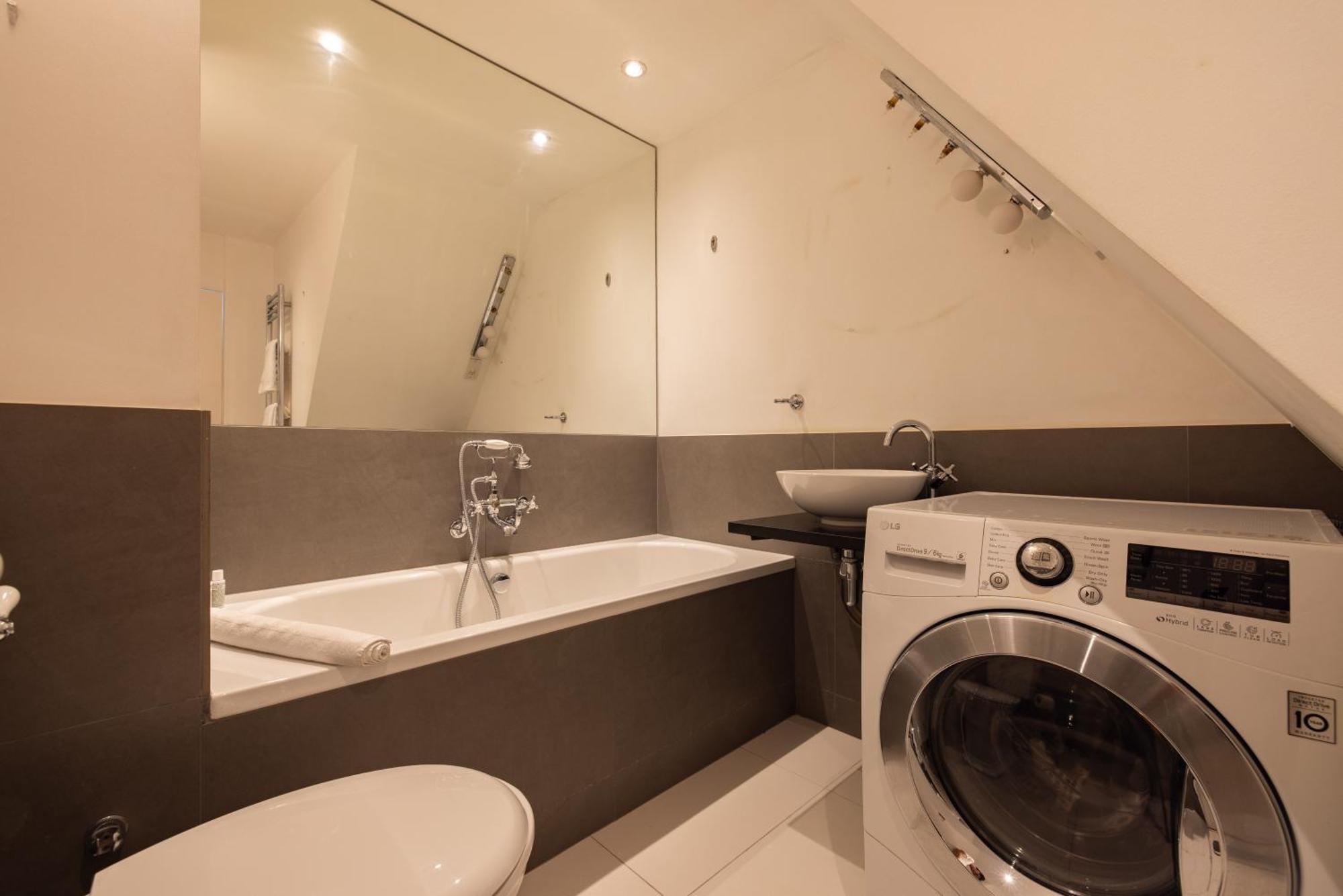 The Philbeach Gardens Place - Lovely 5Bdr Flat With Terrace London Eksteriør billede
